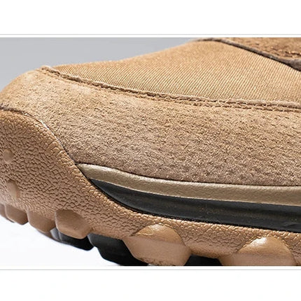 Close-up of TerraFlex Rax Herren Wanderschuhe, showcasing durable Oxford-Stoff and breathable mesh for outdoor activities.