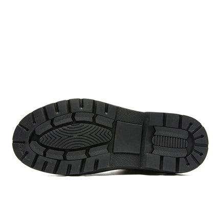 Handcrafted UrbanTrek Lederboots sole with durable grip, designed for comfort and style in business and everyday use.